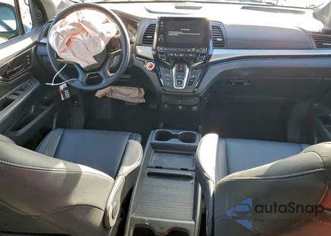 2022 Honda Odyssey Touring z USA, uszkodzony, nr VIN 5FNRL6H83NB067809